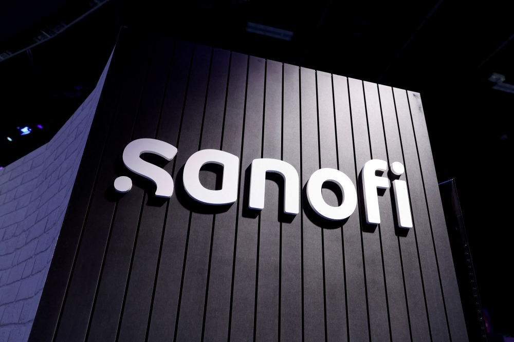 A logo on the Sanofi exhibition space at the Viva Technology conference dedicated to innovation and startups at Porte de Versailles exhibition center in Paris, France June 15, 2022. Reuters/Benoit Tessier/File Photo