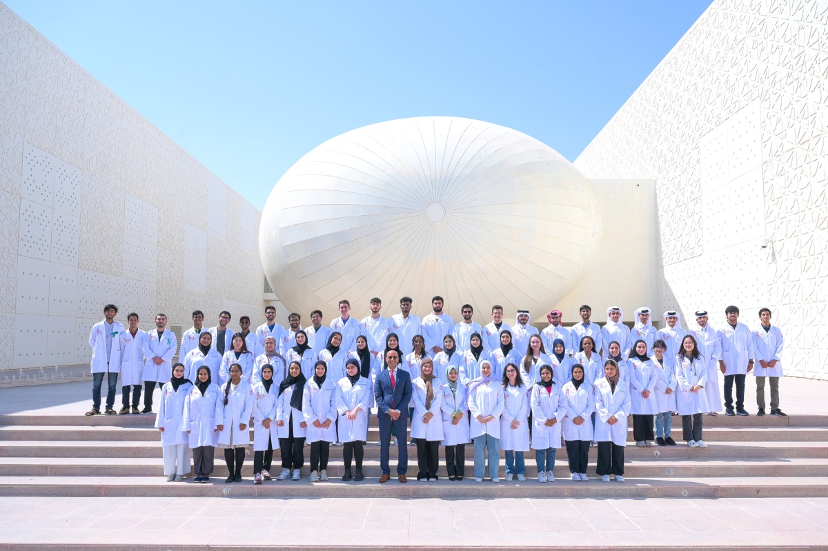 Dr. Rachid Bendriss with pre-medical and foundation students.