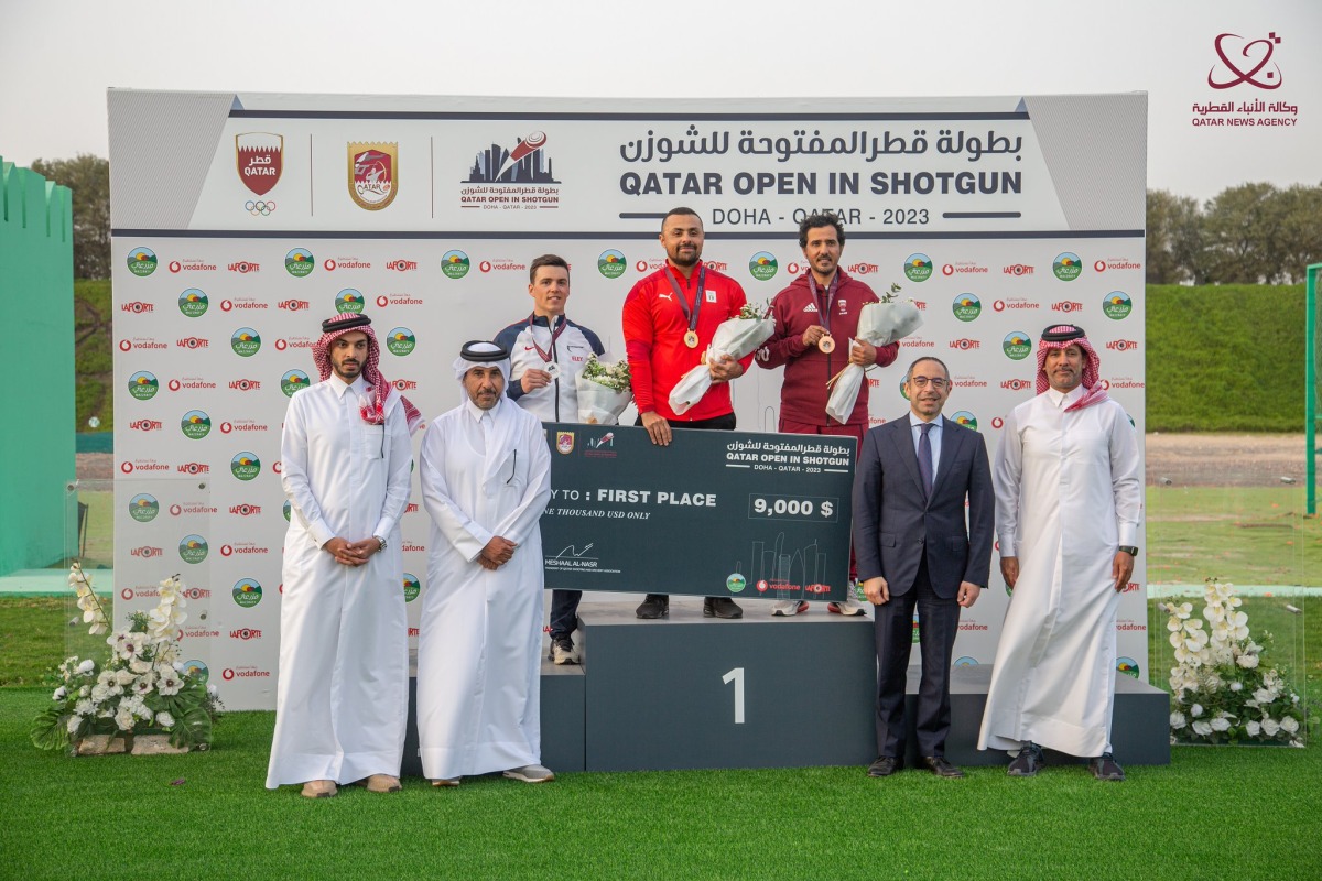 Qatar Olympic Committee's Second Vice-President Dr Thani bin Abdulrahamn Al Kuwari and Mishaal Ibrahim Al Nasr, the President of Qatar Shooting & Archery Association crowned the winners.
