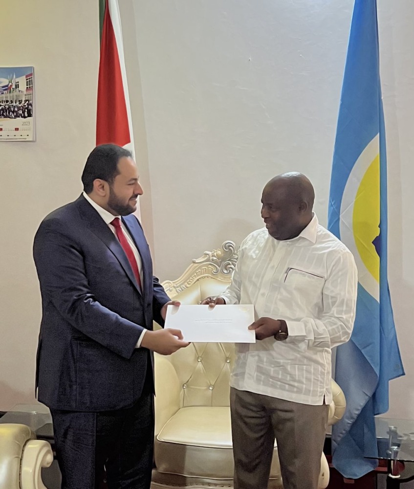 President of Burundi H E Evariste Ndayishimiye with Assistant Foreign Minister for Regional Affairs H E Dr. Mohammed bin Abdulaziz bin Salih Al Khulaifi, in Bujumbura, yesterday.
