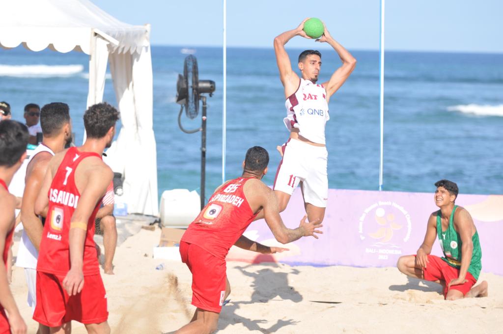 Action during the Group A match between Qatar and Iran, yesterday.