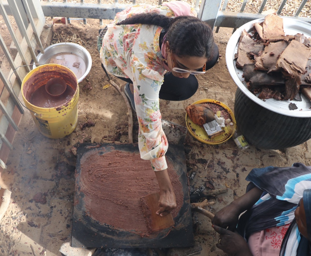 US Embassy in Sudan staff in a Hilumur drink making event.
