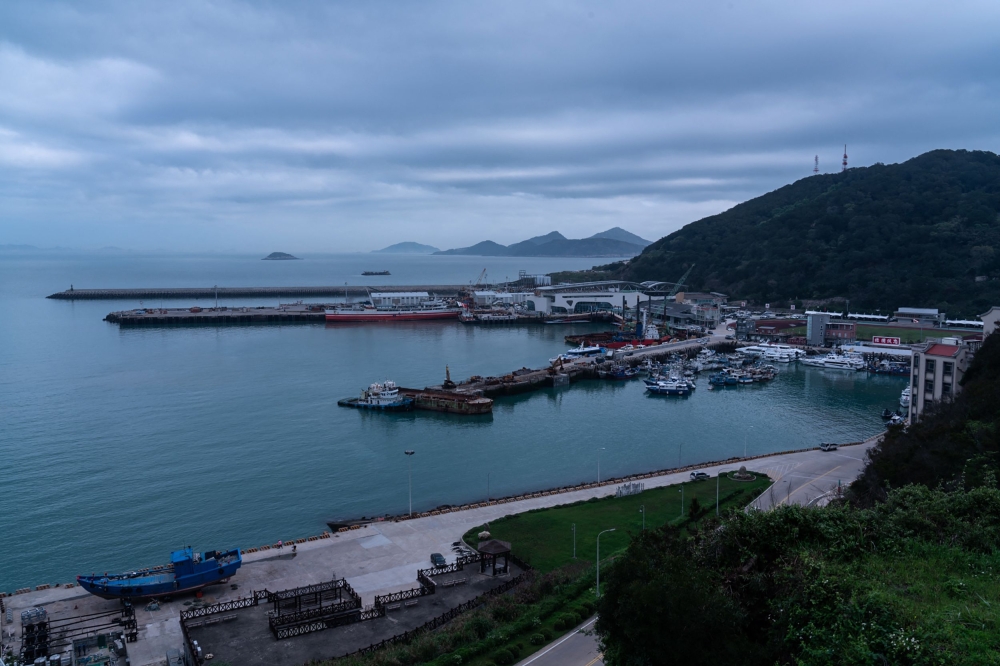 This picture taken on April 10, 2023 shows the harbour on Nangan island in Taiwan's Matsu archipelago. (Photo by Jack Moore / AFP)