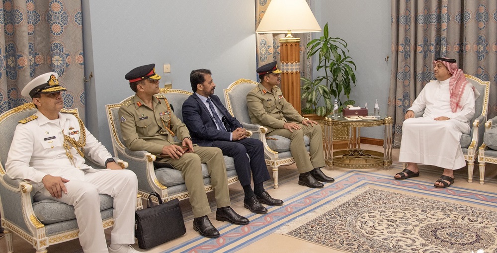 Deputy Prime Minister and Minister of State for Defense Affairs H E Dr. Khalid bin Mohammed Al Attiyah meeting Chief of Army Staff of Pakistan H E General Syed Asim Munir. 