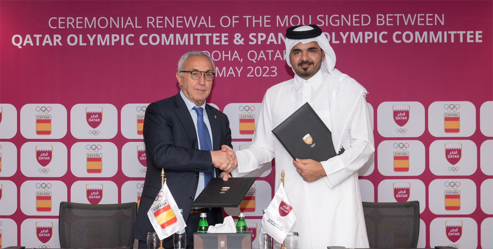 QOC President H E Sheikh Joaan bin Hamad Al Thani and COE President Alejandro Blanco during the event in Doha yesterday.  
