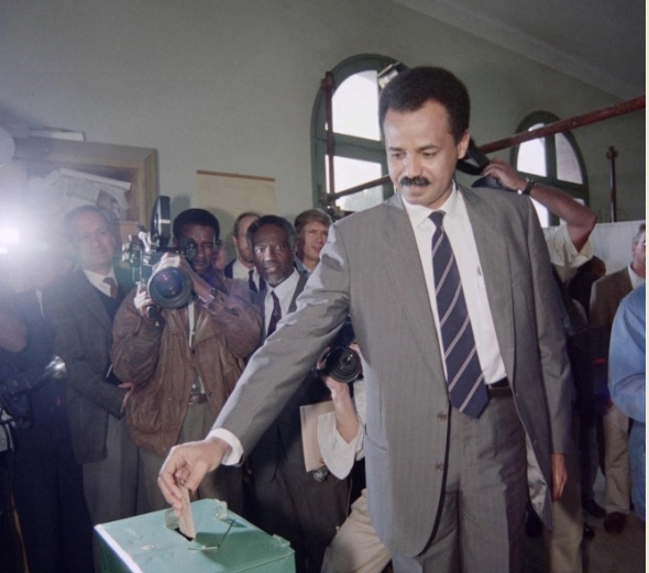 Eritrean secretary general of the provisional government, Isaias Afwerki votes in a three-day referendum to make Eritrea independent from Ethiopia after a 30 year old civil war on April 23, 1993. (Photo by ALEXANDER JOE / AFP)
