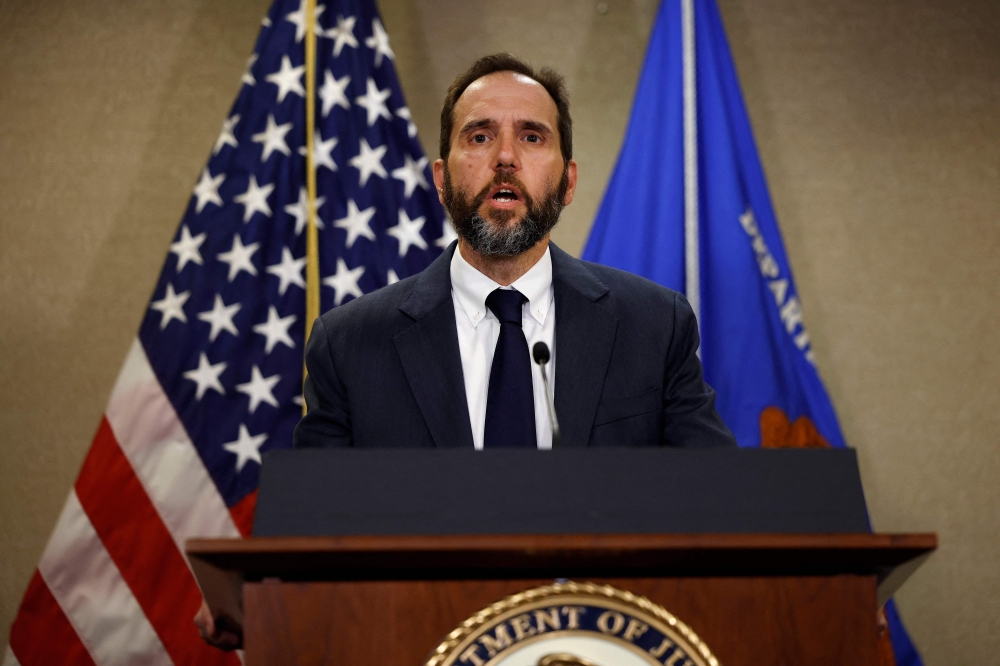 Special Counsel Jack Smith delivers remarks on a recently unsealed indictment against former President Donald Trump on June 9, 2023 in Washington, DC. (Photo by Chip Somodevilla / Getty Images via AFP)