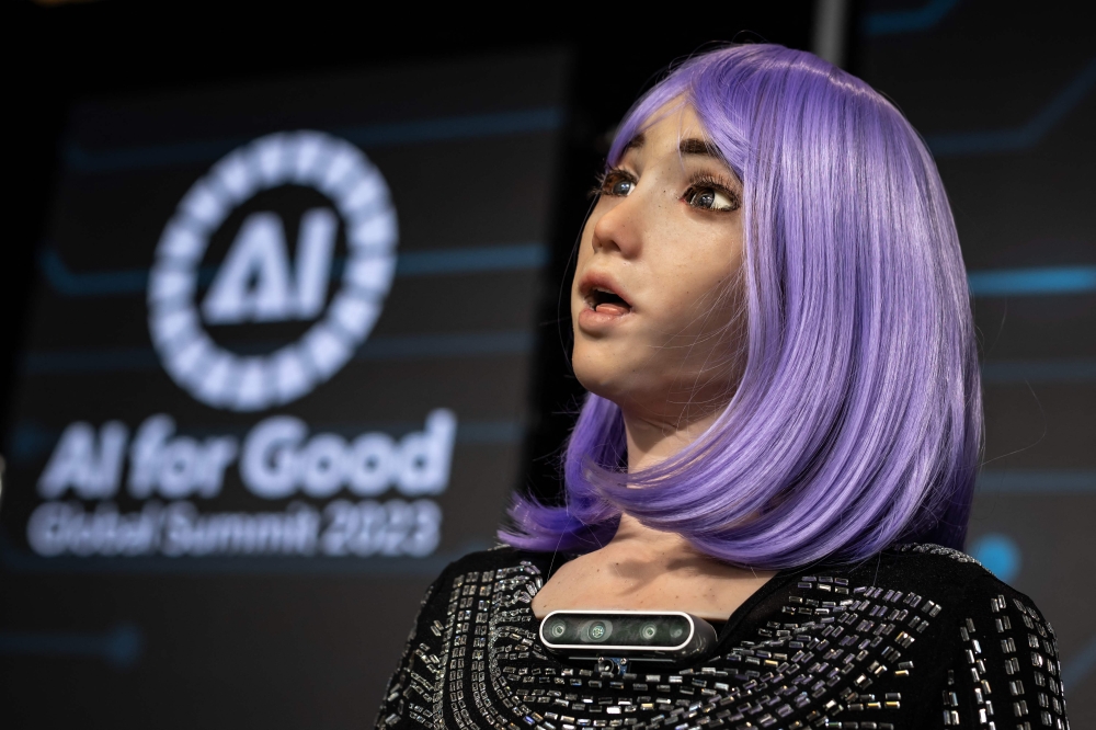 AI robot frontwoman 