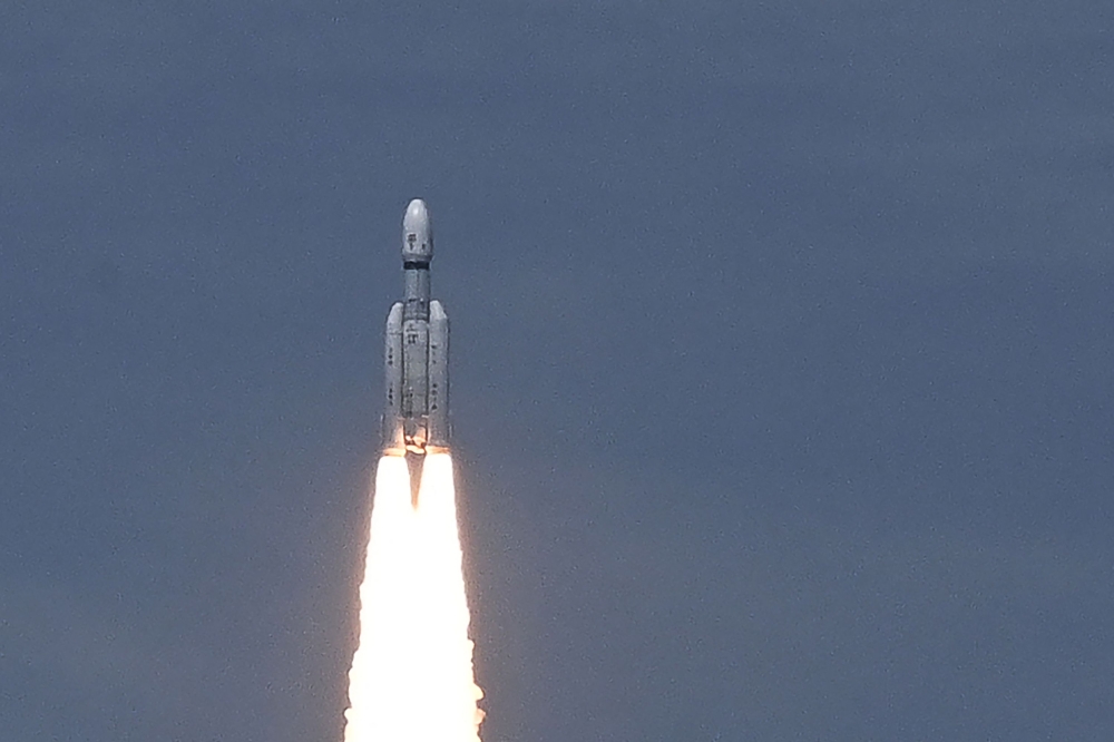 An Indian Space Research Organisation (ISRO) rocket carrying the Chandrayaan-3 spacecraft lifts off from the Satish Dhawan Space Centre in Sriharikota, an island off the coast of southern Andhra Pradesh state on July 14, 2023. (Photo by R. Satish BABU / AFP)
