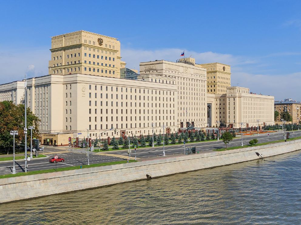 Main building of the Ministry of Defense. Pic: Wikimedia Commons 
