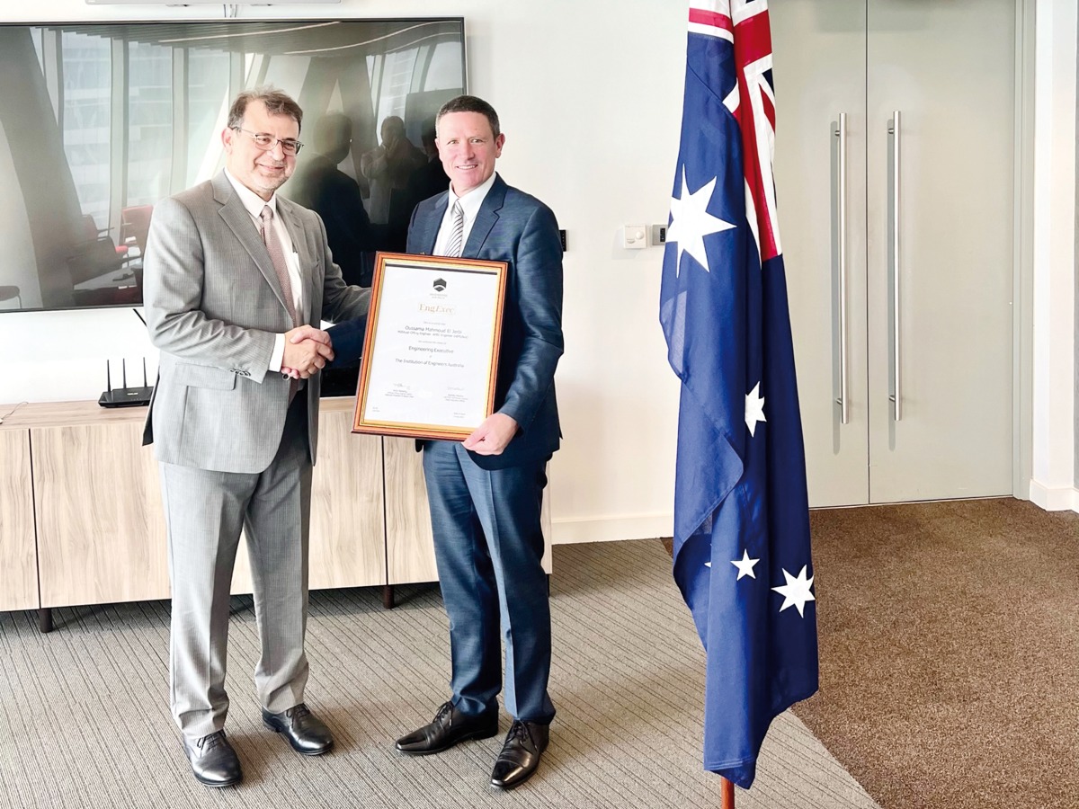 Ambassador of Australia to Qatar H E Shane Flanagan (right) presenting EngExec accolade to Managing Director of CCC in Qatar, Oussama El Jerbi.