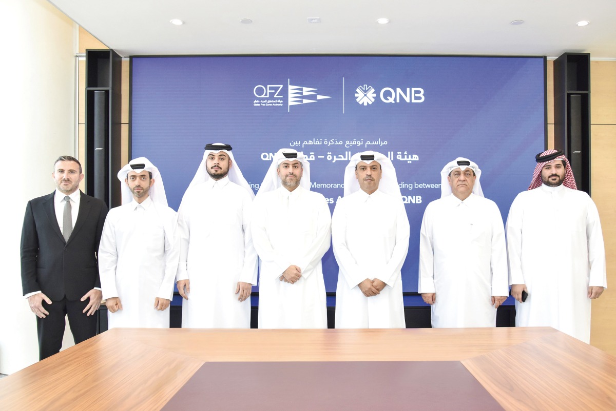 Qatar Free Zones Authority CEO, Sheikh Mohammed H. F. Al-Thani; QNB Group CEO, Abdulla Mubarak Al-Khalifa with senior officials from QFZ and QNB during the signing ceremony held at the Business Innovation Park in Ras Bufontas Free Zone.