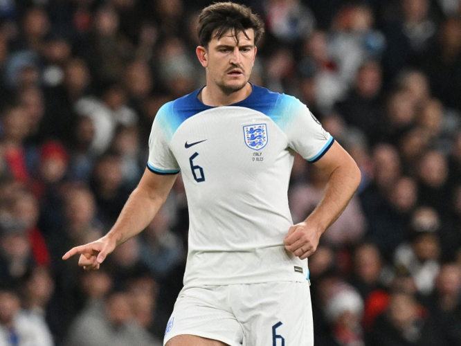 England's defender #06 Harry Maguire controls the ball during the Euro 2024 qualifying group C football match between England and Italy at Wembley, in London, on October 17, 2023. (Photo by Glyn KIRK / AFP) 