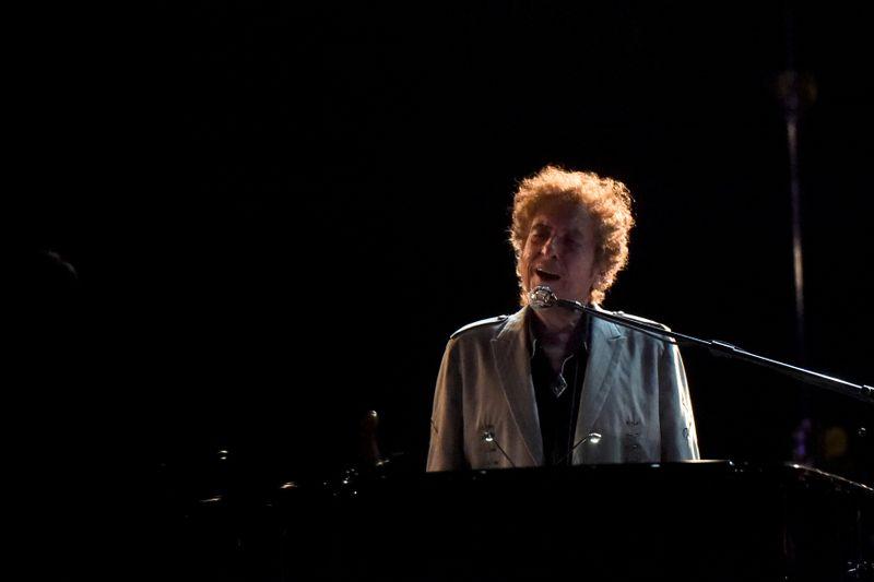 File photo: Bob Dylan performs during the Firefly Music Festival in Dover, Delaware, US June 17, 2017. Reuters/Mark Makela

