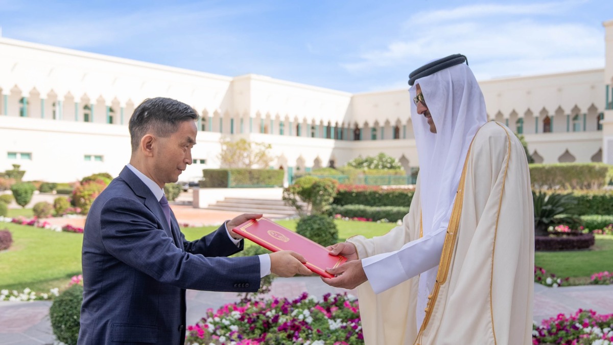 His Highness receiving the credentials of HE Cao Xiaolin, Ambassador of the People's Republic of China