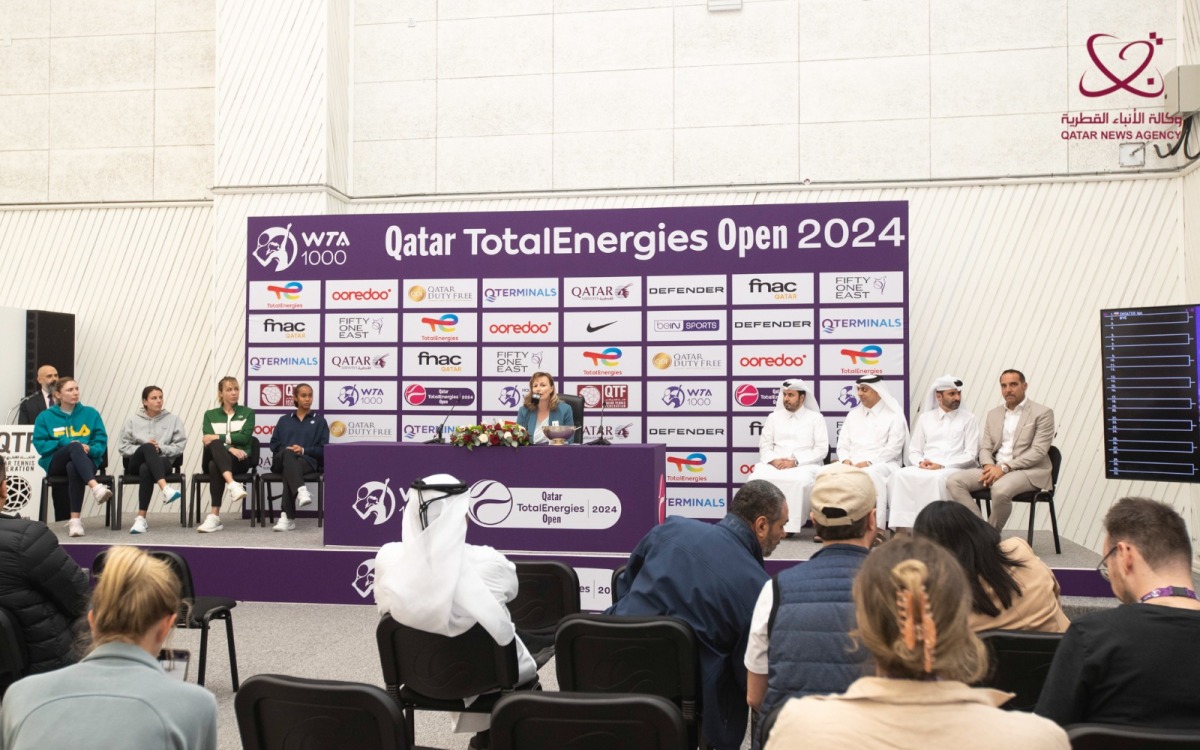 Qatar Tennis, Squash, and Badminton Federation officials and the representatives of sponsors with the players during the official draw ceremony held at the Khalifa International Tennis and Squash Complex, yesterday.