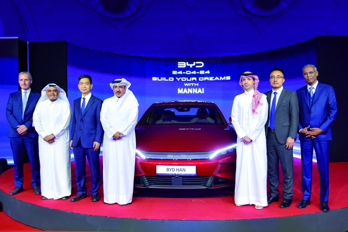 Minister of Transport, H E Jassim bin Saif bin Ahmed Al Sulaiti, Ambassador of the People’s Republic of China to the State of Qatar, H E Cao Xiaolin, along with other dignitaries during the event.