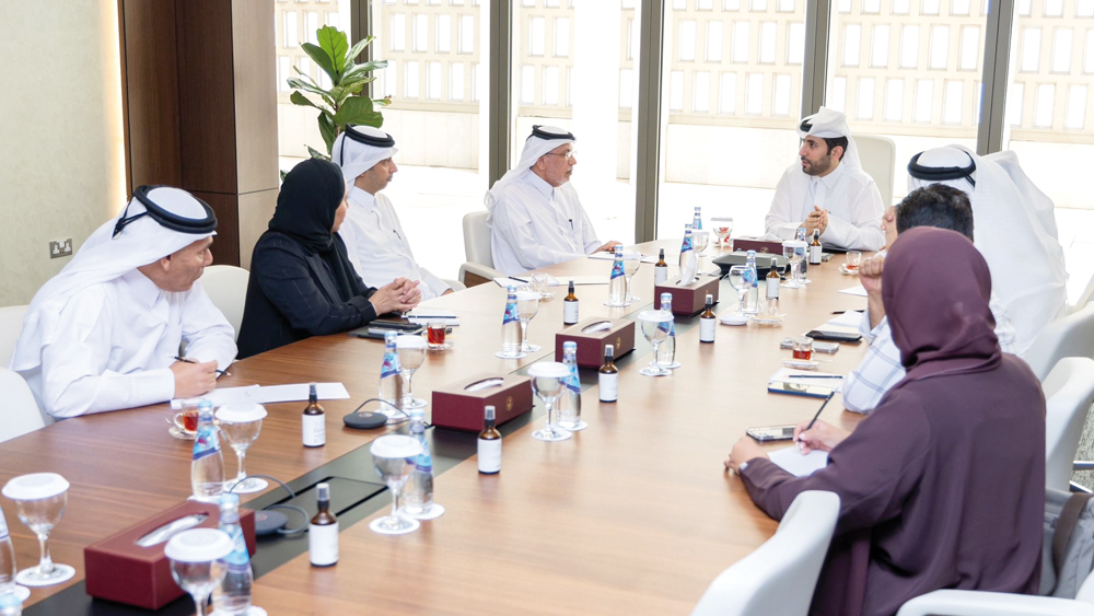 Secretary-General of National Archives of Qatar Dr. Ahmed Abdullah Al Buainain with Editor-in-Chief of Al Sharq Jaber Al Harami,  Editor-in-Chief of Al Arab Faleh Hussein Al Hajri and other representatives of local media outlets during the meeting at NAQ headquarters, yesterday.