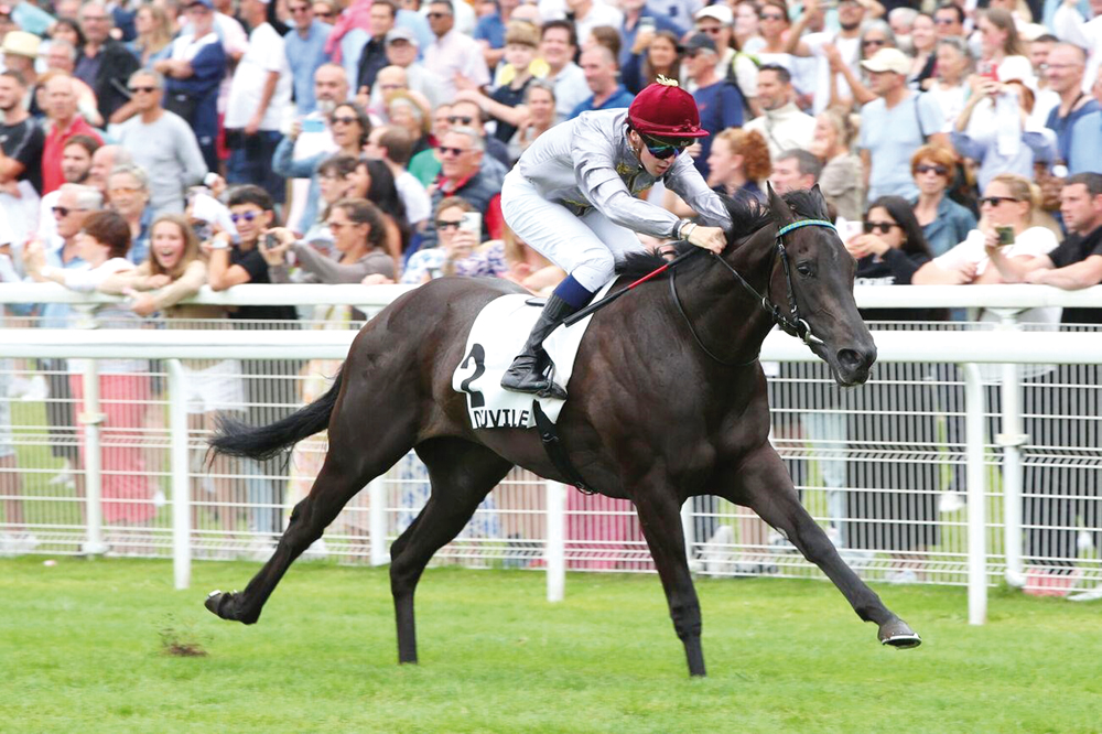 Dylan Browne McMonagle guides Simmering to victory. 