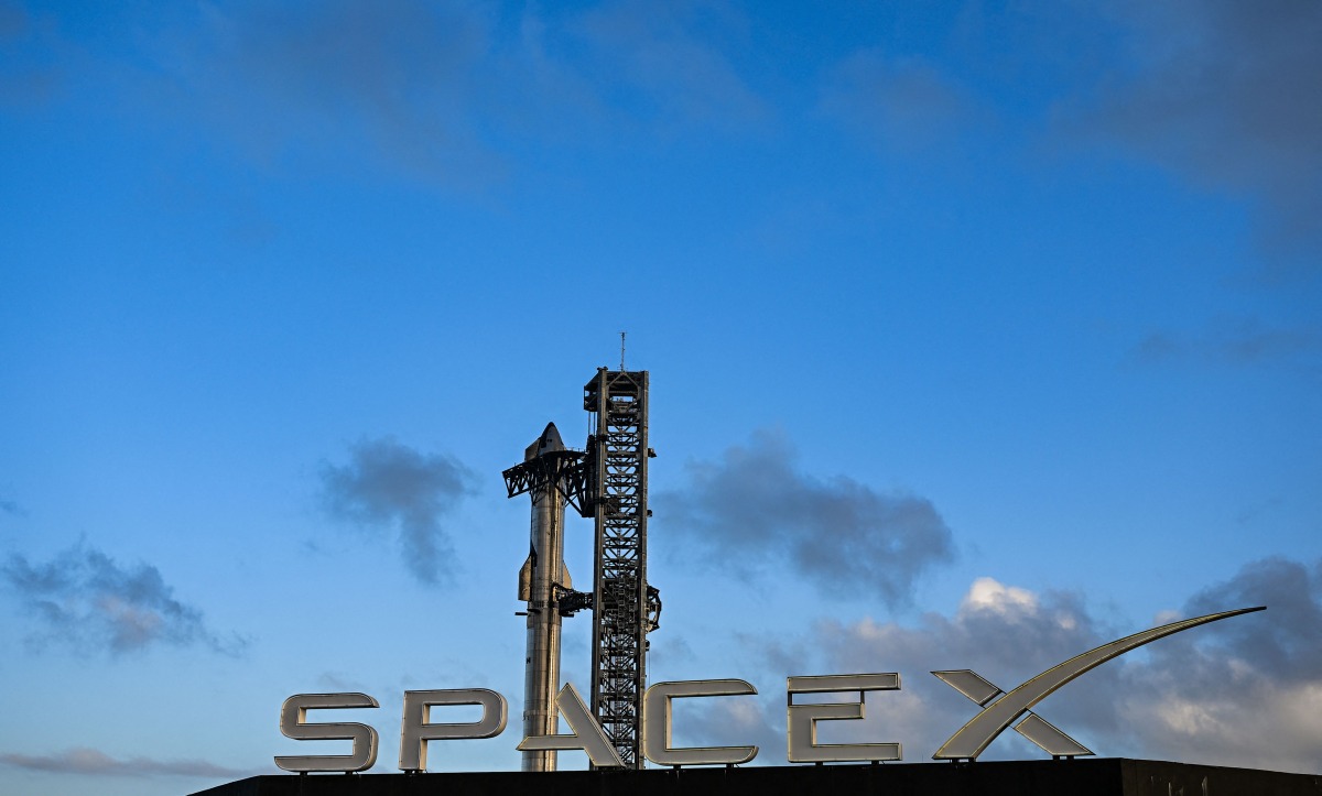The SpaceX Starship sits on the launch pad ahead of its sixth flight test from Starbase in Boca Chica, Texas, on November 17, 2024. The test is scheduled for November 19, 2024, (Photo by CHANDAN KHANNA / AFP)
