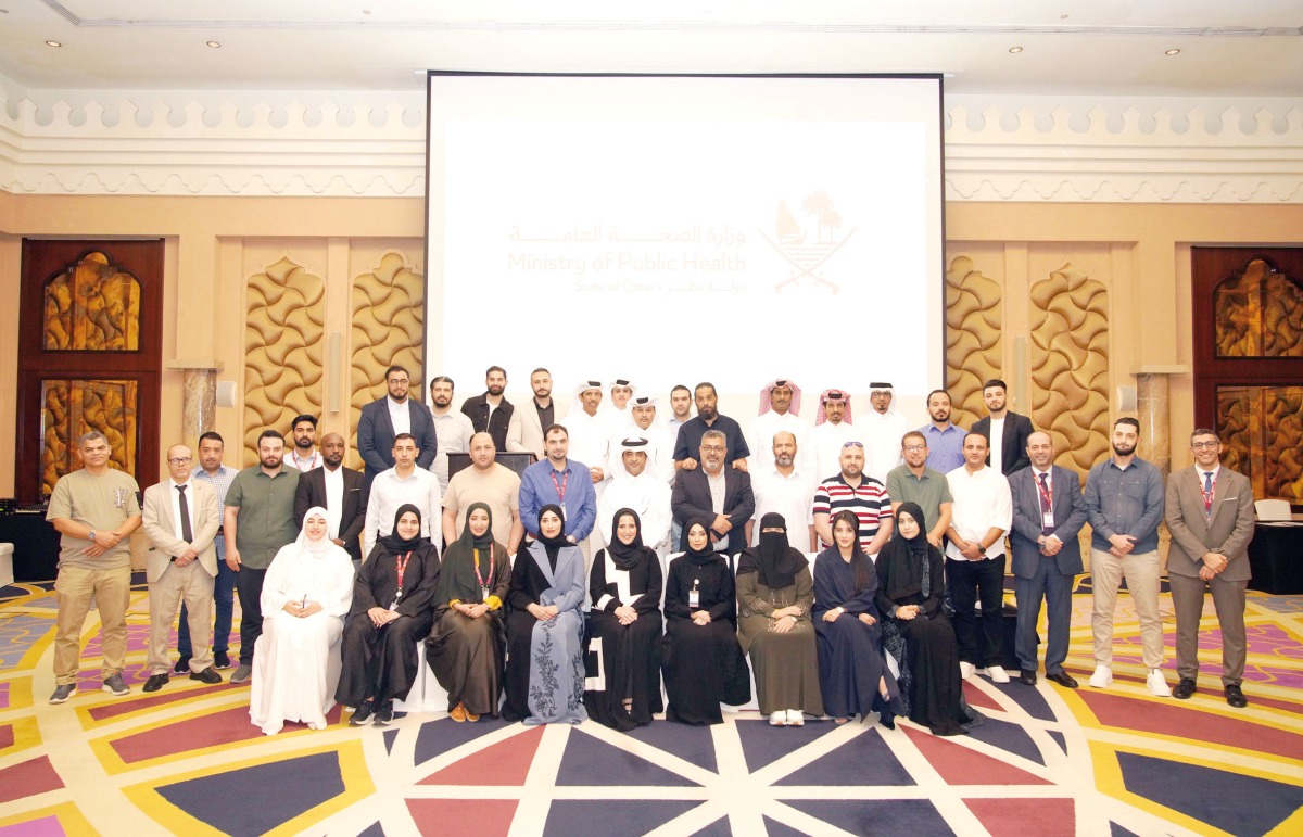 The participants and officials during the training.