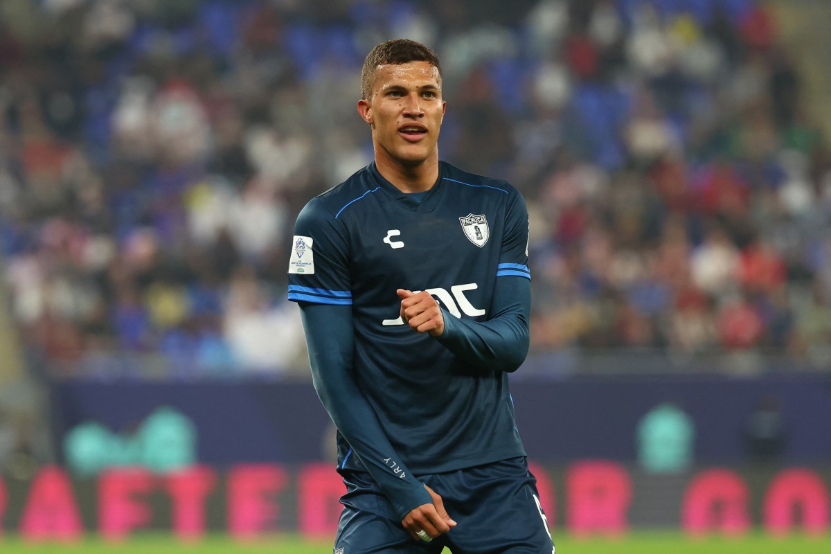 Pachuca's Colombian midfielder #6 Nelson Deossa celebrates scoring his team's second goal during the 2024 FIFA Intercontinental Cup football match between Brazil's Botafogo and Mexico's Pachuca at Stadium 974 in Doha on December 11, 2024. Photo by KARIM JAAFAR / AFP.