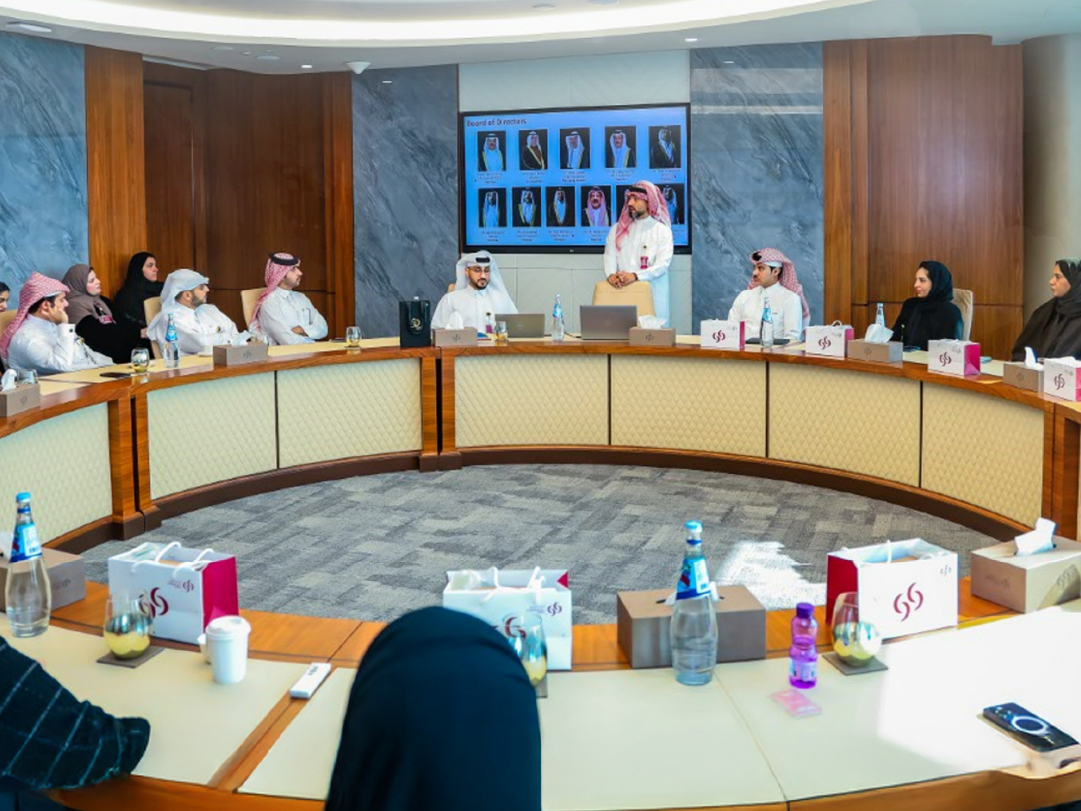 Officials taking part in the Tawteen initiative.
