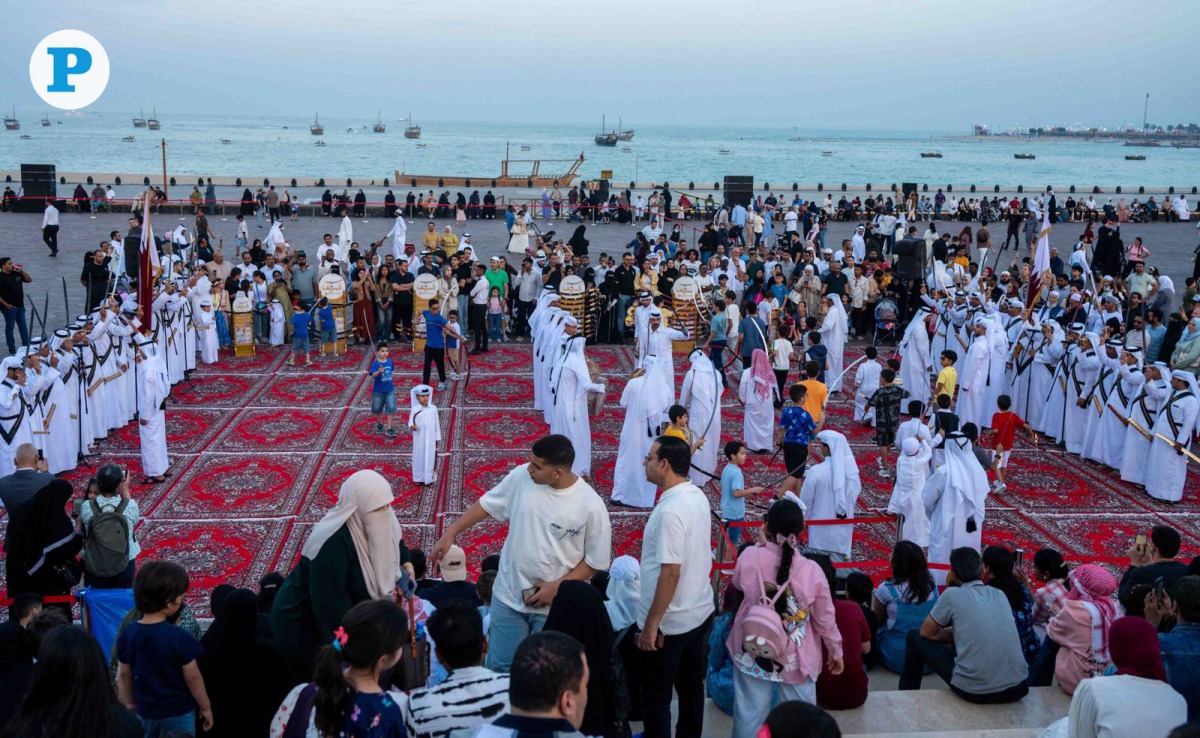 Large number of people gathered at Katara yesterday to experience the Eid Al Fitr celebrations. 
Pic: Ahmed Barakat/The Peninsula
