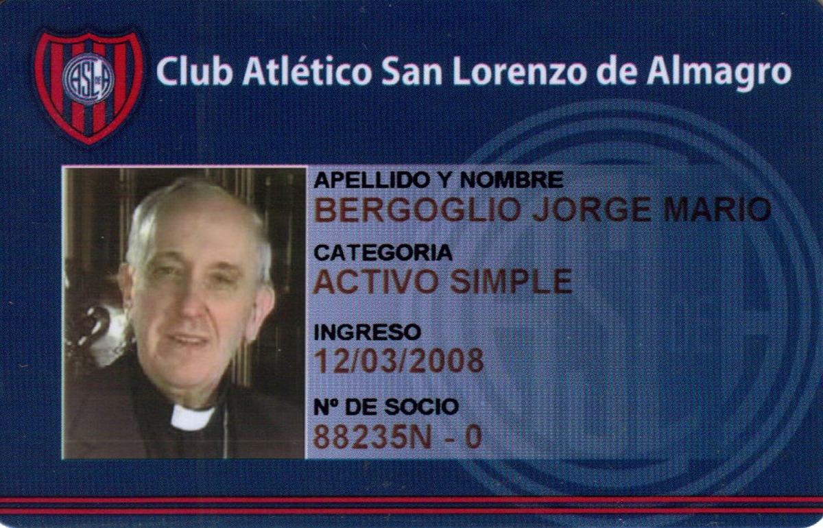 (FILES) Handout photo released by San Lorenzo football club press service of Argentinian cardinal Jorge Mario Bergoglio's club membership ID card. Bergoglio was elected Pope on March 13, 2013, to replace the frail Benedict XVI as leader of the world's 1.2 billon Catholics. (Photo by Prensa Club San Lorenzo / AFP)
