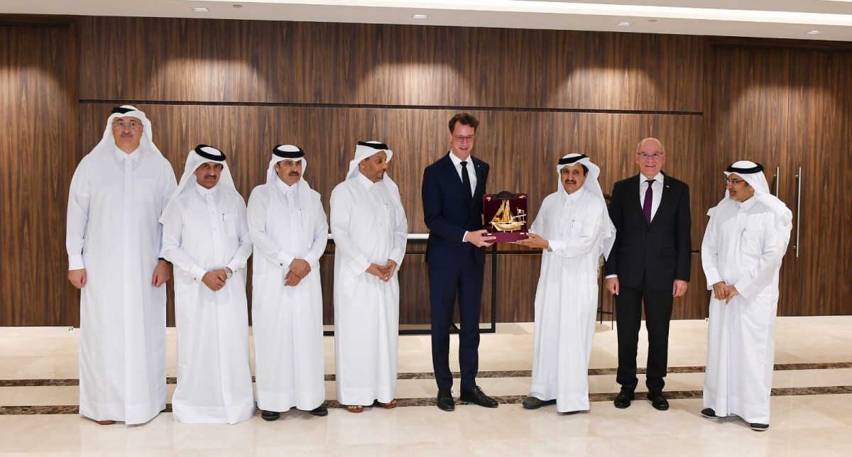 Minister-President of the State of North Rhine-Westphalia, Germany, H E Hendrik Wüst; Ambassador of Germany to Qatar, H E Lothar Freischlader; and QC Chairman, Sheikh Khalifa bin Jassim bin Mohammed Al Thani along with other officials during the meeting.