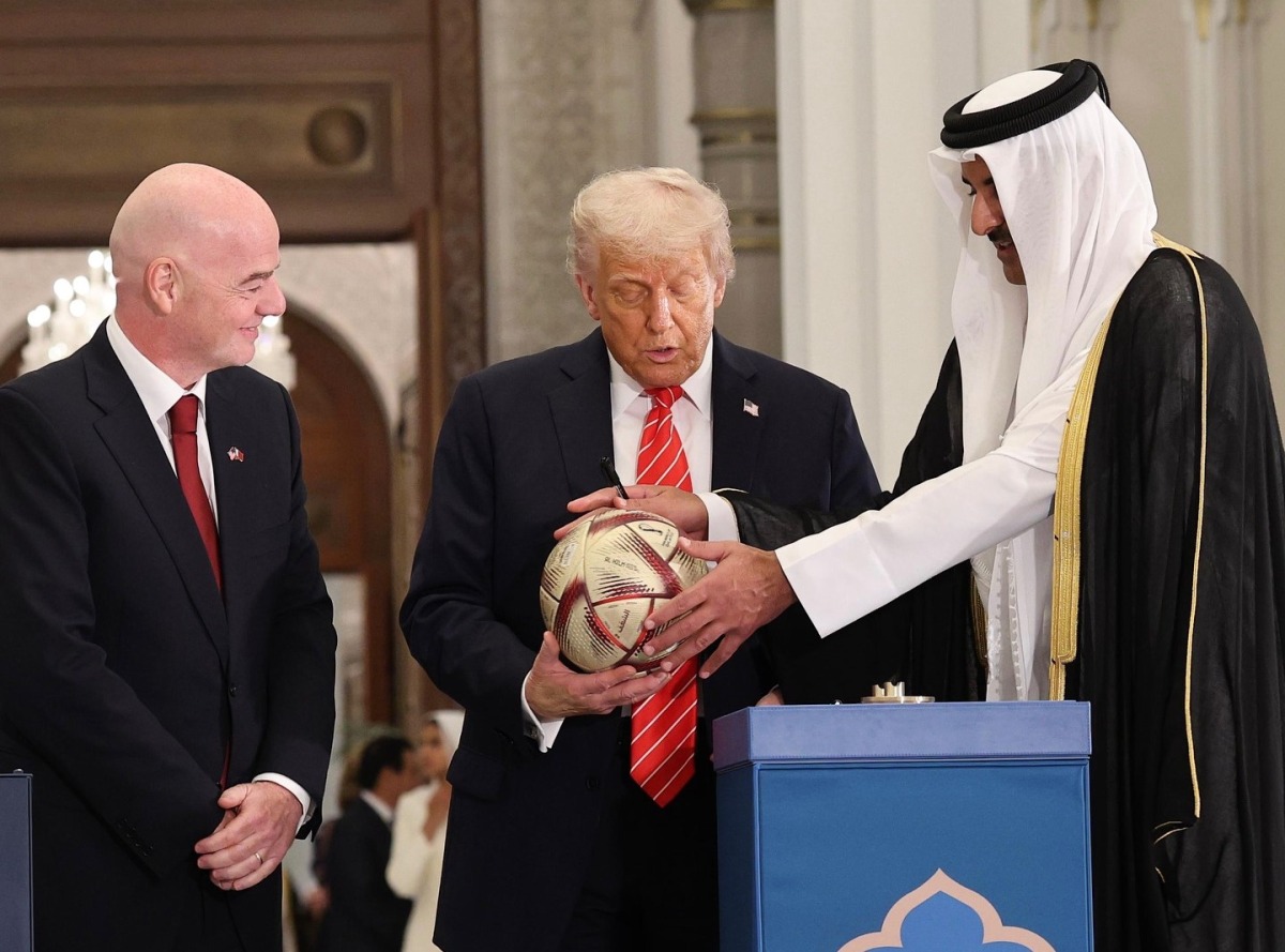 The Amir HH Sheikh Tamim bin Hamad Al Thani presented a FIFA World Cup Qatar 2022 ball to US President Donald Trump during a state banquet at Lusail Palace on May 14, 2025. Photo: Gianni Infantino - FIFA President @gianni_infantino on Instagram