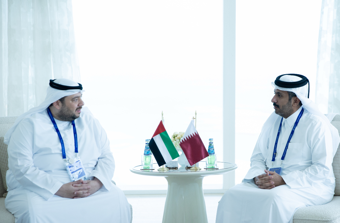 Minister of Commerce and Industry, H E Sheikh Faisal bin Thani bin Faisal Al-Thani with Minister of Investment of the United Arab Emirates, H E Mohamed Hassan Al Suwaidi, during the meeting.