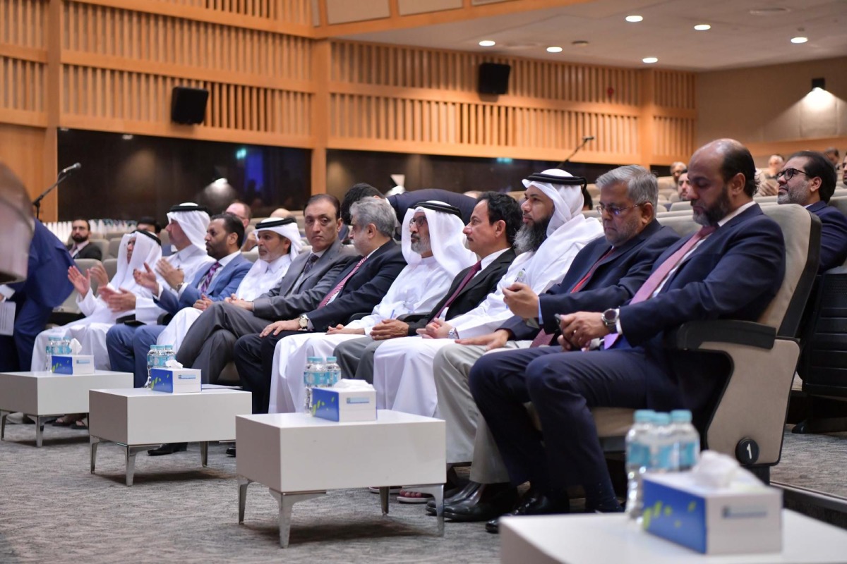 Qatari and Pakistani health officials during the conference.