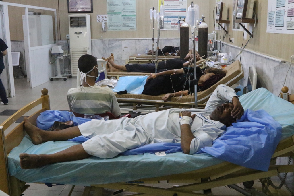File photo: Food poisoned refugees lie on beds at East Erbil Emergency Hospital in Erbil, Iraq on June 13, 2017. / (Idris Okuducu - Anadolu Agency ).