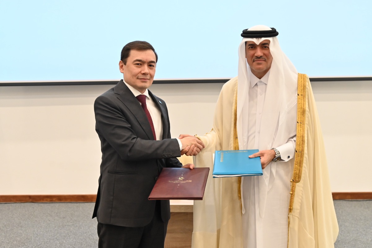 Minister of State for Foreign Trade Affairs, HE Dr. Ahmed bin Mohammed Al-Sayed with Deputy Minister of National Economy of Kazakhstan, HE Arman Kassinov.