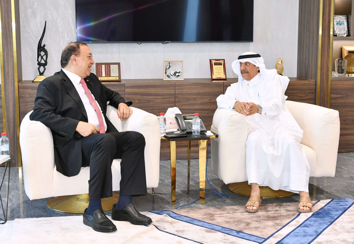 Acting General Manager of Qatar Chamber, Ali BuSharbak Al-Mansouri with President of the Turkish Economic Planning Association Ahmad Yahya Matar. 