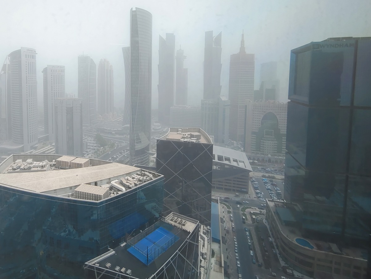 Low visibility in West Bay due to dust and relatively high humidity levels. Photo by The Peninsula reader Joeneil Alivio

