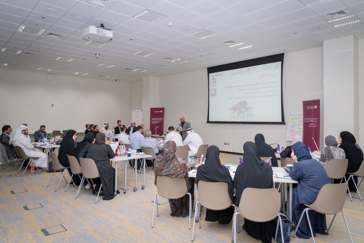  Participants during a session of the programme.