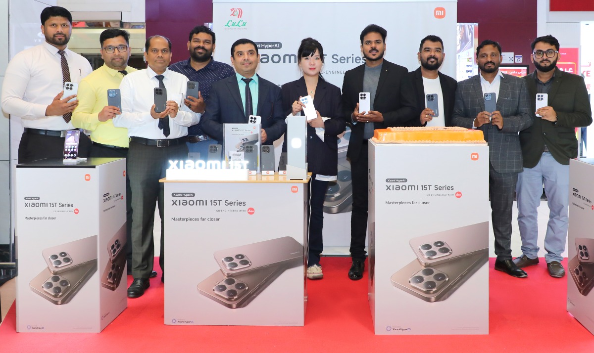 Officials during the launch of Xiaomi 15T Series at Lulu Hypermarket.