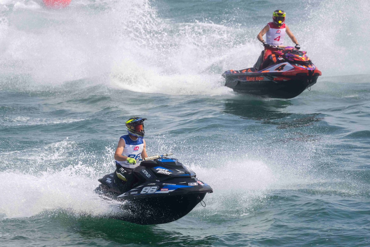 Francois Medori and Jeremy Perez in Runabout GP1 action.