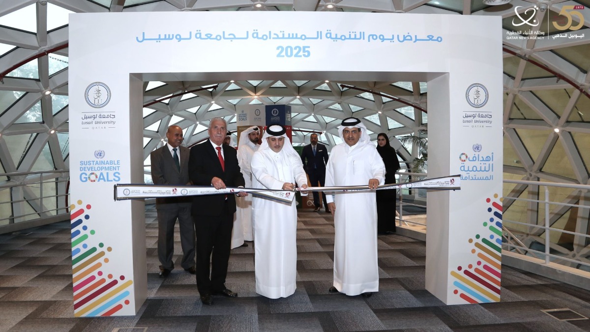 Minister of Environment and Climate Change H E Dr. Abdullah bin Abdulaziz bin Turki Al Subaie inaugurating the student project exhibition yesterday. 