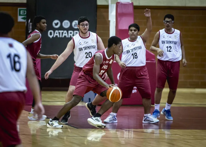 Thirty-two secondary school teams participated in the first round of the event. 