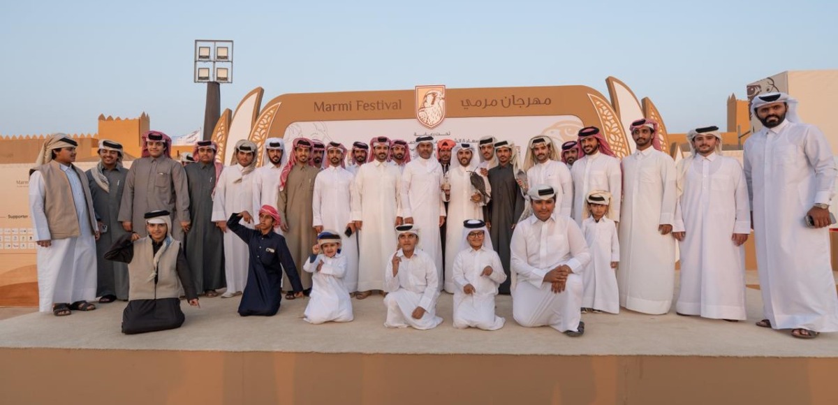 Al-Talaa Championship Committee officials honouring the winner along with other visitors.