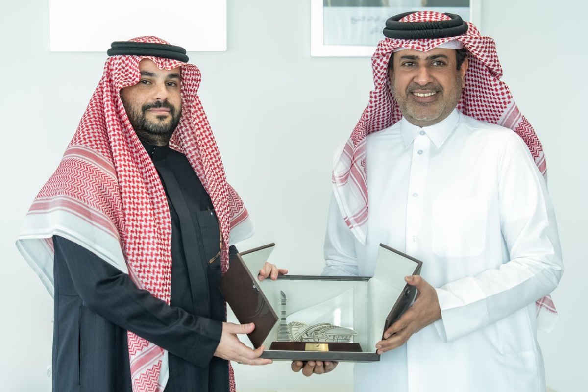 Acting Chief Executive Officer of Aspire Zone Foundation Abdullah Nasser Al-Nuaimi and the Chief Executive Officer of Mahd Sports Academy Abdullah bin Faisal Hammad at the MoU signing ceremony.
