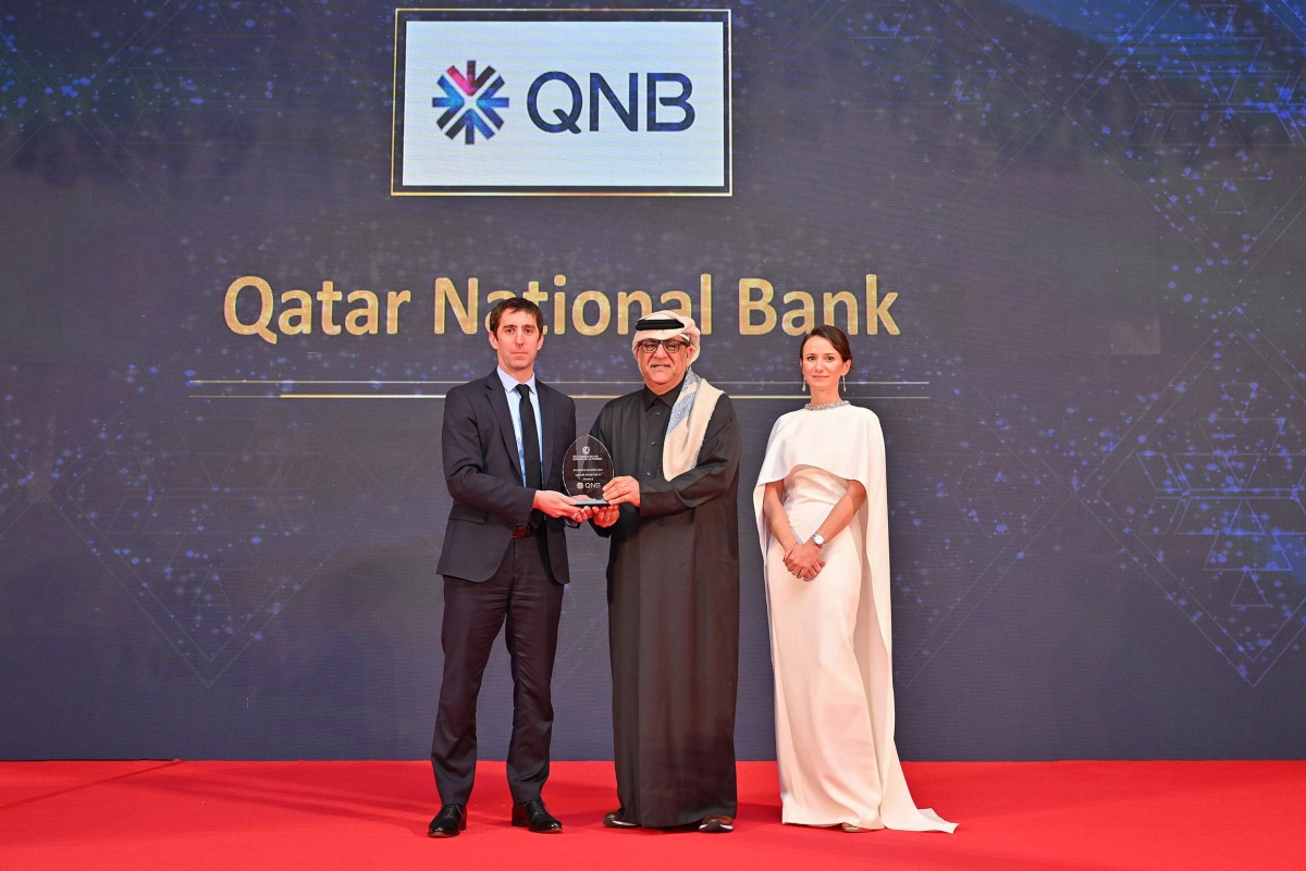 QNB Group Chief Business Officer Yousef Mahmoud Al-Neama receiving the award from President of CCI France Qatar, Edouard Thevenin during the event.