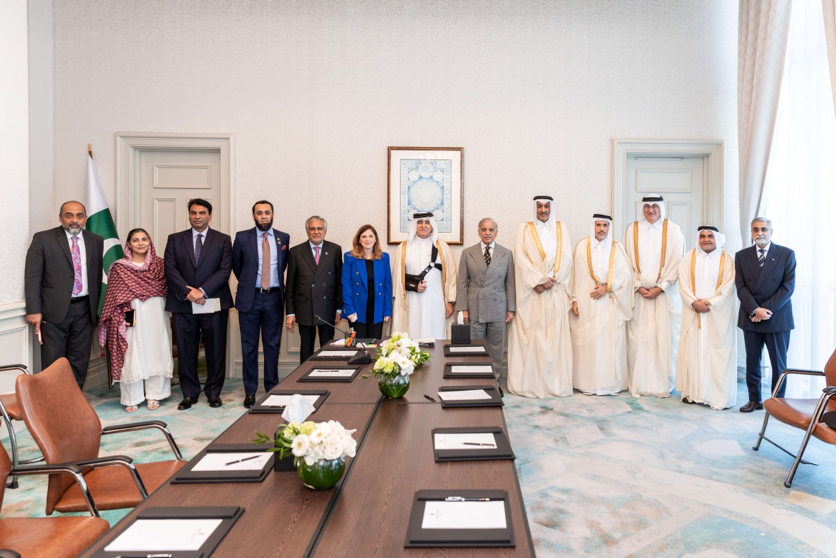 Prime Minister of the Islamic Republic of Pakistan, H E Muhammad Shehbaz Sharif and QBA Board member, Sheikh Nawaf bin Nasser Al Thani with other officials during the meeting.