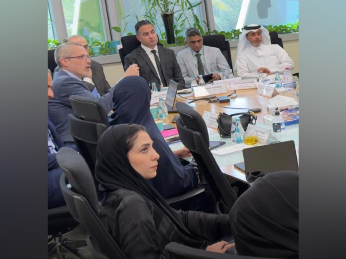 Editor-in-Chief of The Peninsula Prof. Khalid Mubarak Al-Shafi (first right); Associate Vice President Academic, Dr. Salem Seifeddine (third right); Dean of the College of Computing and Information Technology, Dr. Zakaria Maamar (fourth right); DCMP Department Head, Dr. Milan Maric; and other faculty members and representatives of labour market attending the meeting at UDST yesterday. 