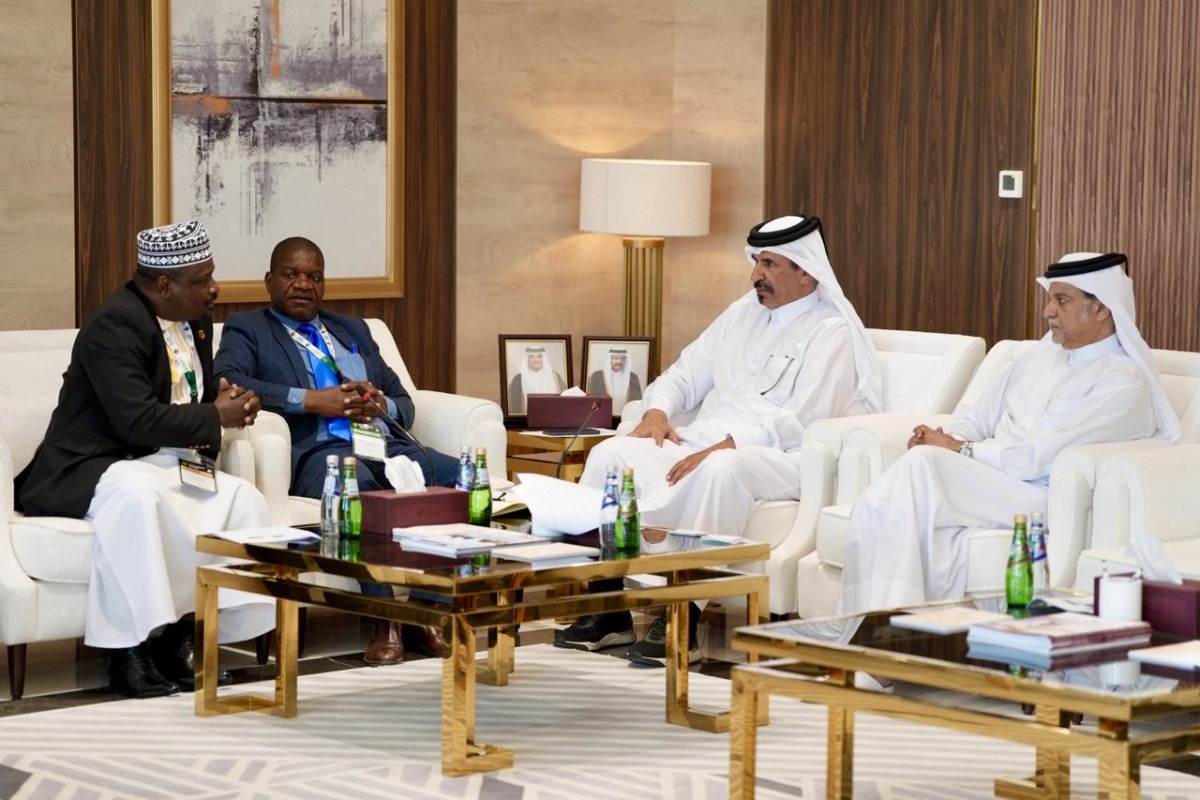 Representative of the Ministry of Public Works Eng. Peter Sikalumba and Ambassador of Tanzania to Qatar H E Habibu Awesi Mohamed with QC First Vice Chairman, Mohamed bin Ahmed bin Twar Al Kuwari and QC Board Member Mohamed bin Ahmed Al Obaidli during the meeting.