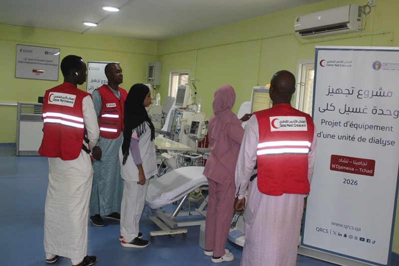 QRCS representatives and local health authorities inspect the dialysis unit at Al-Nahda University Hospital in N'Djamena, Chad.
