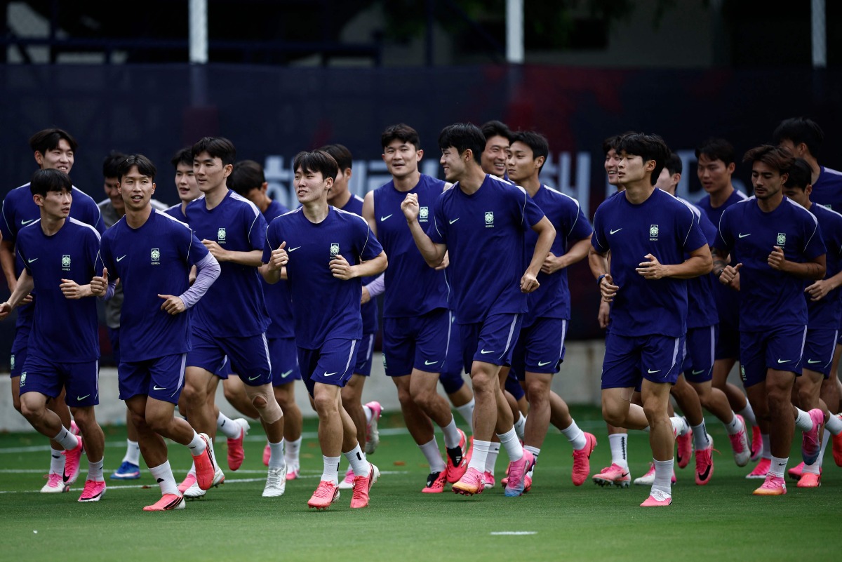South Korea's players take part in a training session at Chivas Verde Valle in Guadalajara, Mexico on June 17, 2026. (Photo by Ulises RUIZ / AFP)